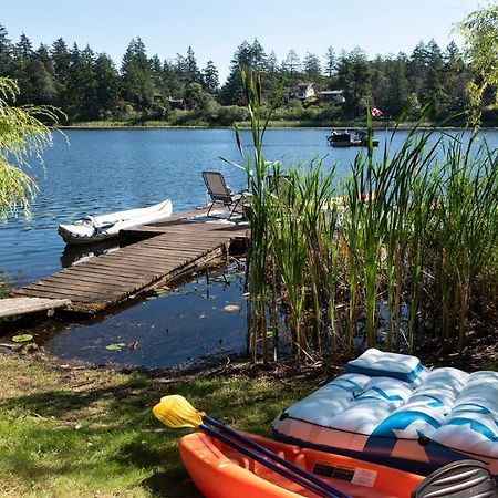 Willow Suite - Lakeside Retreat Victoria Esterno foto