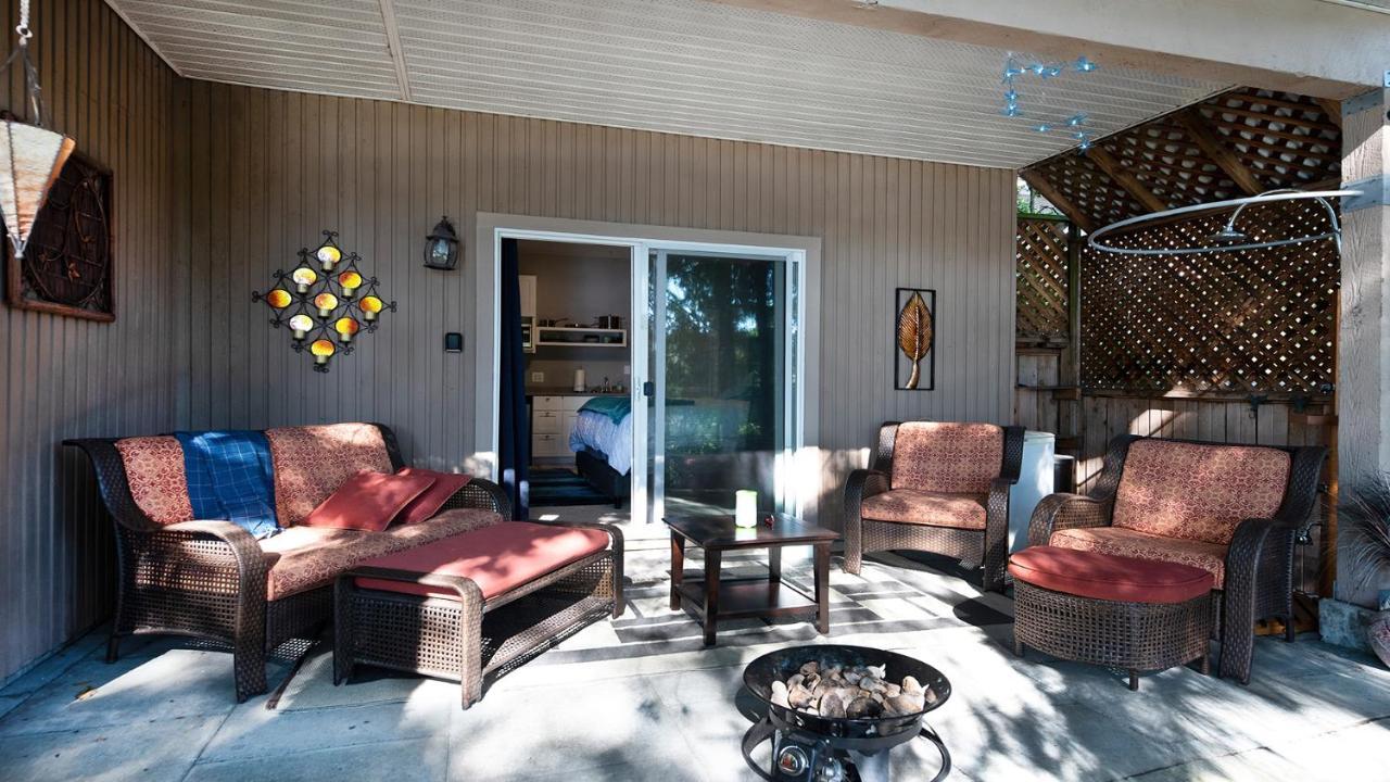 Willow Suite - Lakeside Retreat Victoria Esterno foto